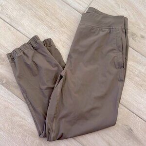 Lululemon Adapted State High-Rise Cropped Jogger 23”